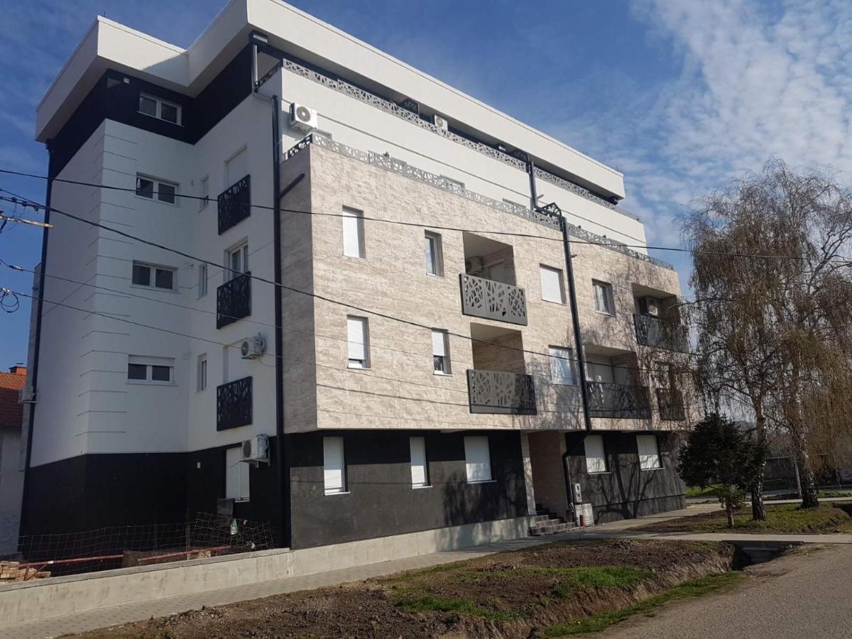 Royal Residence Apartmani 2 Панчево Экстерьер фото