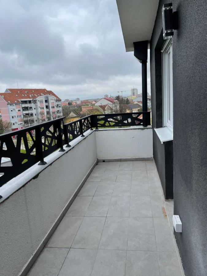 Royal Residence Apartmani 2 Панчево Экстерьер фото